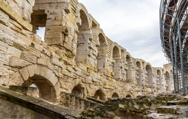 Anfiteatro romano en Arles Patrimonio de la Humanidad por la UNESCO en Francia — Foto de Stock