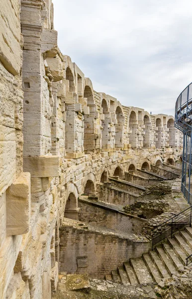 Romerska amfiteatern i arles - Unescos världsarv i Frankrike — Stockfoto