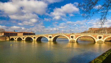 Pont Neuf, bir köprü Toulouse - Fransa