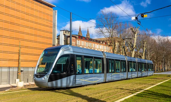 Toulouse, Fransa - Ocak 07: Alstom Citadis 302 tramvaya Januar — Stok fotoğraf