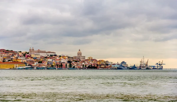 Panorama av Lisboa fra Almada - Portugal – stockfoto