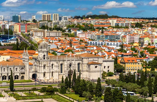 Utsikt over Jeronimos kirke i Lisboa - Portugal – stockfoto