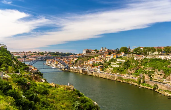 Veduta di Porto con il ponte Dom Luis - Portogallo — Foto Stock