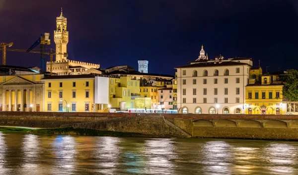Widok z Florencji nad rzeką Arno - Włochy — Zdjęcie stockowe