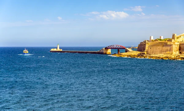 Widok z Grand Harbour falochronu w Valletta - Malta — Zdjęcie stockowe