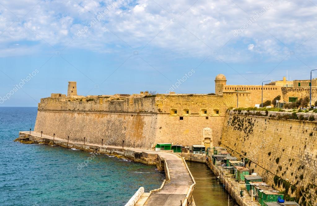 Ved lov moronic krans Fort Saint Elmo in Valletta - Malta Stock Photo by ©Leonid_Andronov 70859055
