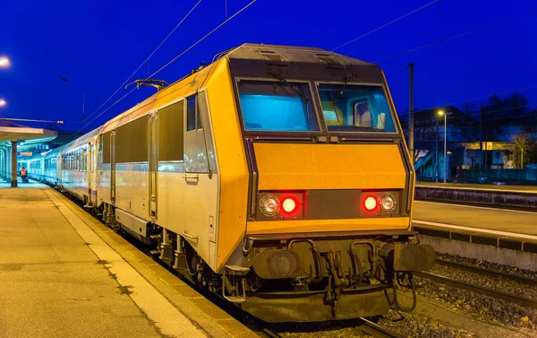 Train express régional à la gare Mulhouse - France — Photo