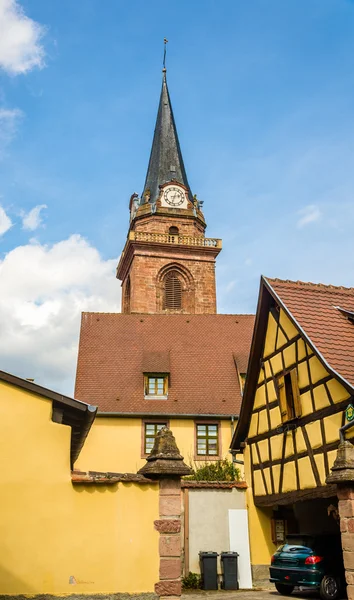 Mariä-Himmelfahrt-Kirche in Bergheim - Freie Presse — Stockfoto