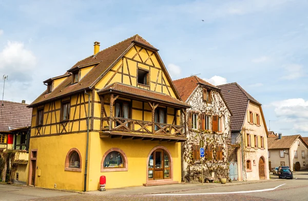 Traditional Alsatian houses in Bergheim, France — Stock Photo, Image