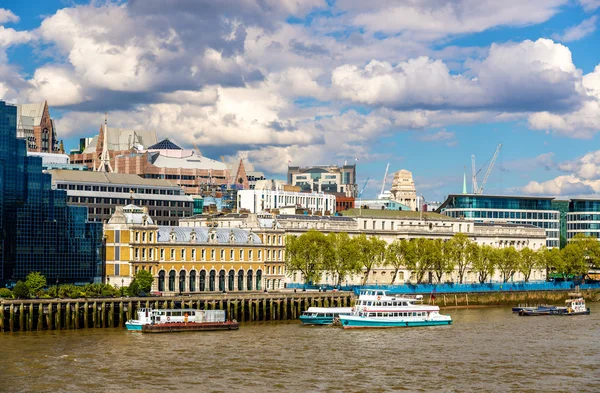 Blick auf die Stadt London Zollhaus - england — Stockfoto