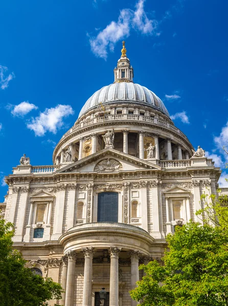 Detaljer för St Paul's Cathedral i London - England — Stockfoto