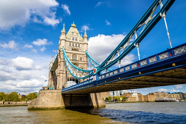 Tower Bridge, un símbolo de Londres - Inglaterra —  Fotos de Stock