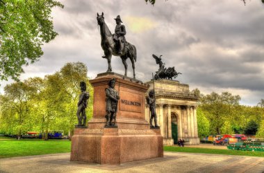 Wellington anıt üzerinde Londra'daki Hyde Park köşesi