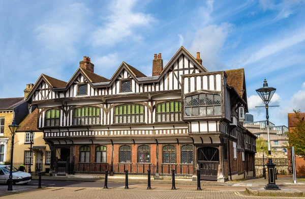 Tudor House no centro da cidade de Southampton, Inglaterra — Fotografia de Stock