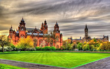 Kelvingrove Müzesi ve Glasgow Üniversitesi - İskoçya