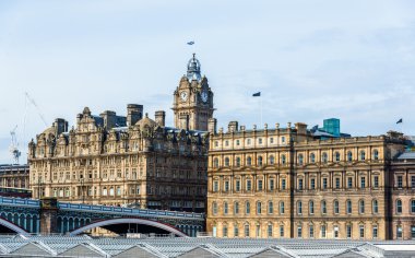 Tarihi bina şehir merkezi Edinburgh - İskoçya