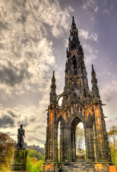 Monumentet till Sir Walter Scott i Edinburgh — Stockfoto