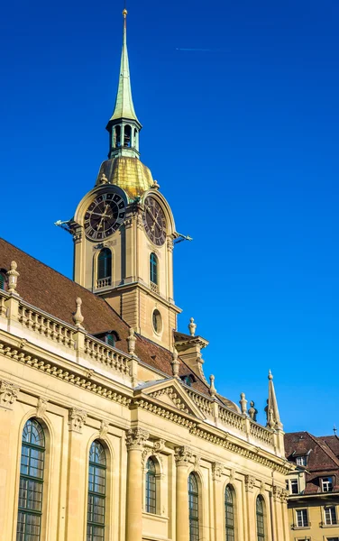 Kyrkan av den heliga anden (Heiliggeistkirche) i Bern, Switze — Stockfoto