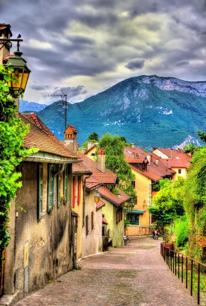 Strada nel centro storico di Annecy - Francia — Foto Stock