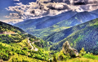 Katalanca Pyrenees, Fransa için doğal bir park görünümünde