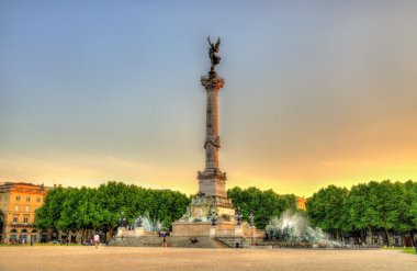 Anıt aux Girondins Bordeaux Quinconces Meydanı