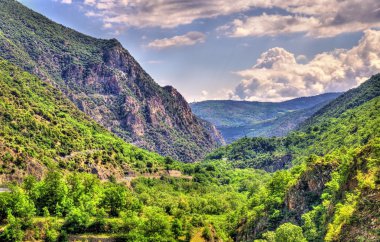 Katalanca Pyrenees, Fransa için doğal bir park görünümünde