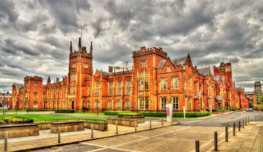 Queen's University Belfast - Kuzey İrlanda görünümünü