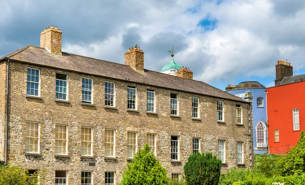 Buildings at Dublin Castle seen froom Dubh Linn - Ireland — Stock Photo, Image