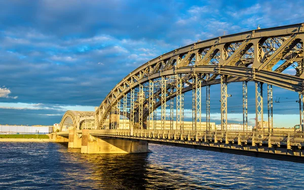 Bolsheokhtinsky Köprüsü, Saint Petersburg - Rusya — Stok fotoğraf