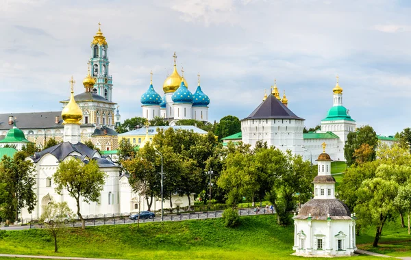 Вид на Троице-Сергиеву лавру в Сергиевом Посаде — стоковое фото