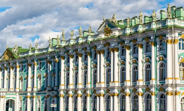 Details of the Winter Palace in Stain Petersburg - Russia — Stock Photo, Image