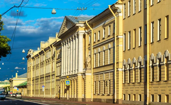 Historisch gebouw in het centrum van Sint-Petersburg - Rusland — Stockfoto