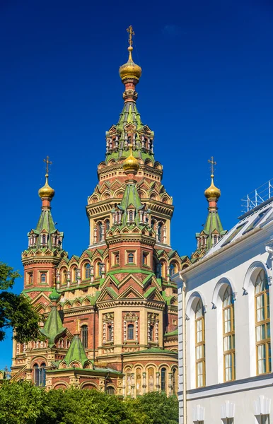 Piotra i Paul katedry w Peterhof - Rosja — Zdjęcie stockowe