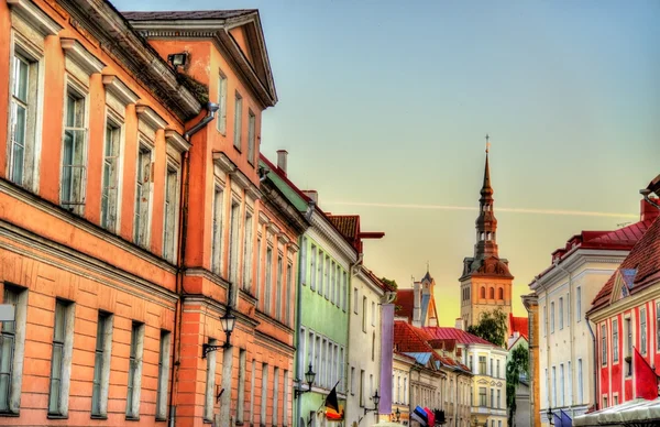 Byggnader i centrum av Tallinn, Estland — Stockfoto