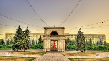 Zafer Takı ve hükümet binasını Chisinau - Mol