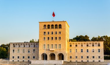 Tiran Politeknik Üniversitesi - Arnavutluk