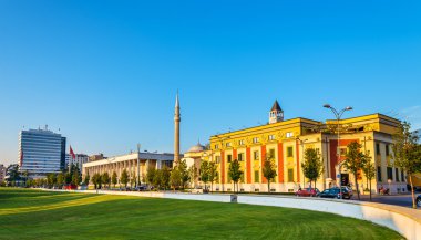 Belediyesi, Tiran ve Kültür Sarayı - Arnavutluk
