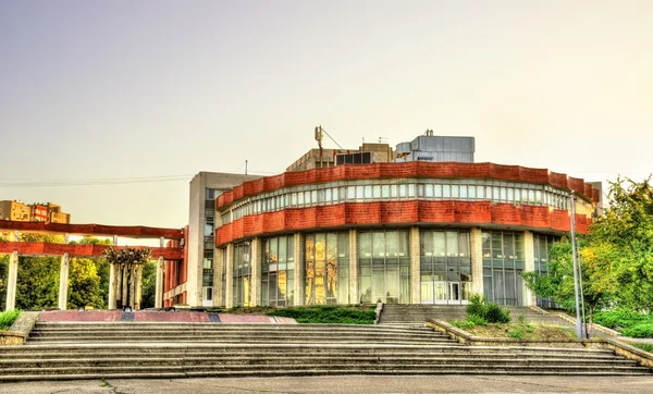 Palacio de la Cultura de los Trabajadores Ferroviarios de Chisinau - Moldavia — Foto de Stock