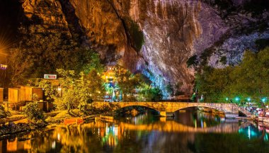 Vrelo uğraştırmakta, kaynak Buna Nehri'nin, Blagaj - Bosna ve onu