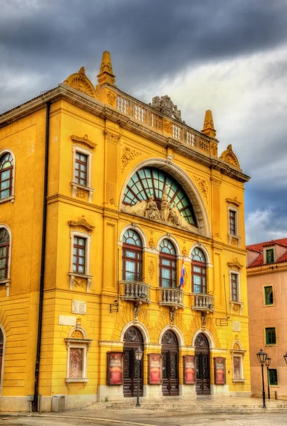 Vista do Teatro Nacional Croata em Split — Fotografia de Stock