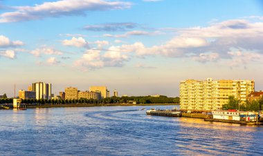 Rotterdam görünümünü Nieuwe Maas nehri