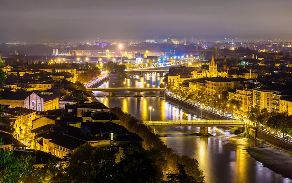 Pohled z řeky Adige Verona - Itálie — Stock fotografie