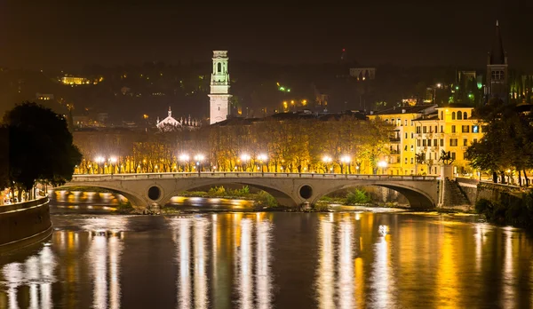 Ponte della Vittoria, most w Weronie - Włochy — Zdjęcie stockowe