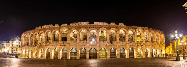 Az Arena di Verona éjjel - Olaszország — Stock Fotó