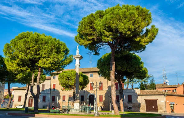 Piazza Duomo ใน Ravenna - อิตาลี, Emilia-Romagna — ภาพถ่ายสต็อก