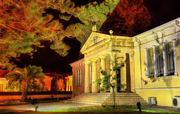 市政厅在晚上-塞浦路斯帕福斯 — 图库照片