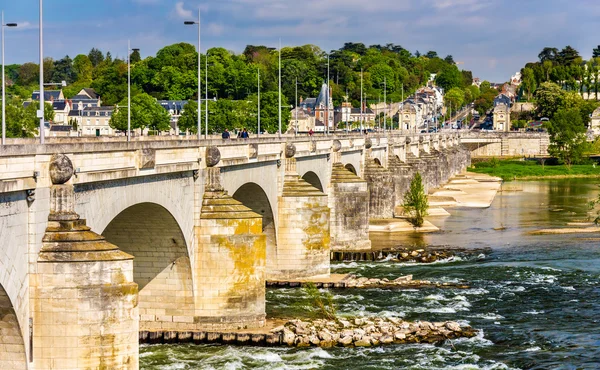 Pont wilson in tours - Frankrijk, regio centrum — Stockfoto