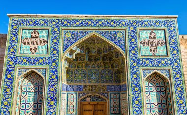 Isfahan, İran'ın Şah Camii kapısı