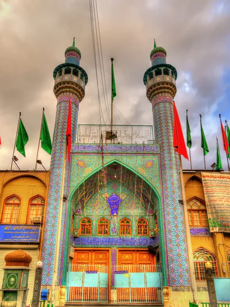 イラン ・ テヘランの市内中心部にあるモスク — ストック写真