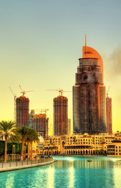 Dubai, Egyesült Arab Emírségek - január 1.: Burning cím Downtown Dubai szálloda — Stock Fotó